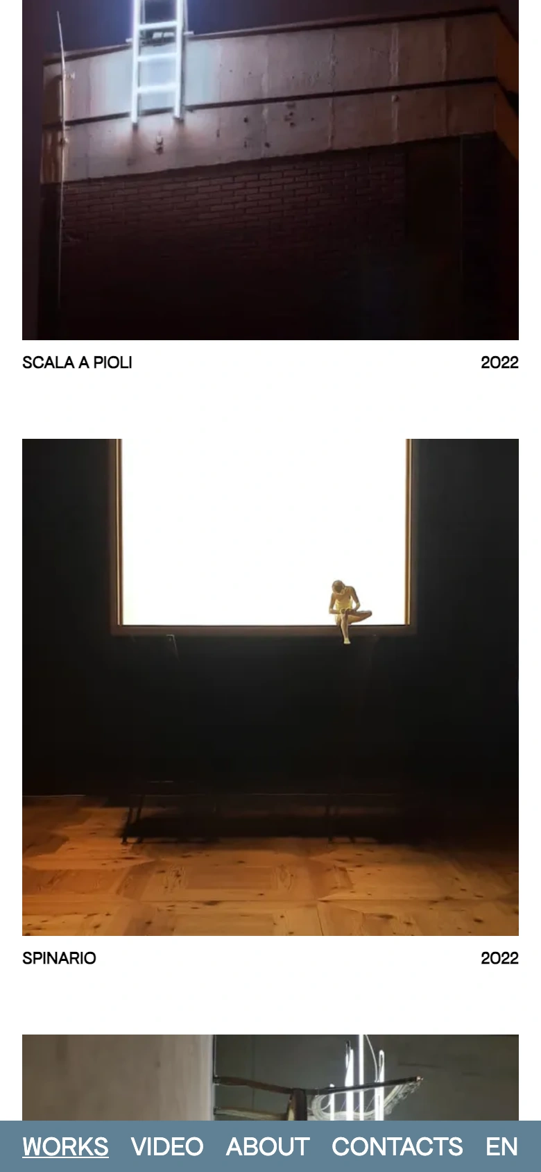 Massimo Uberti mobile — Scala a Pioli and Spinario plates with captions